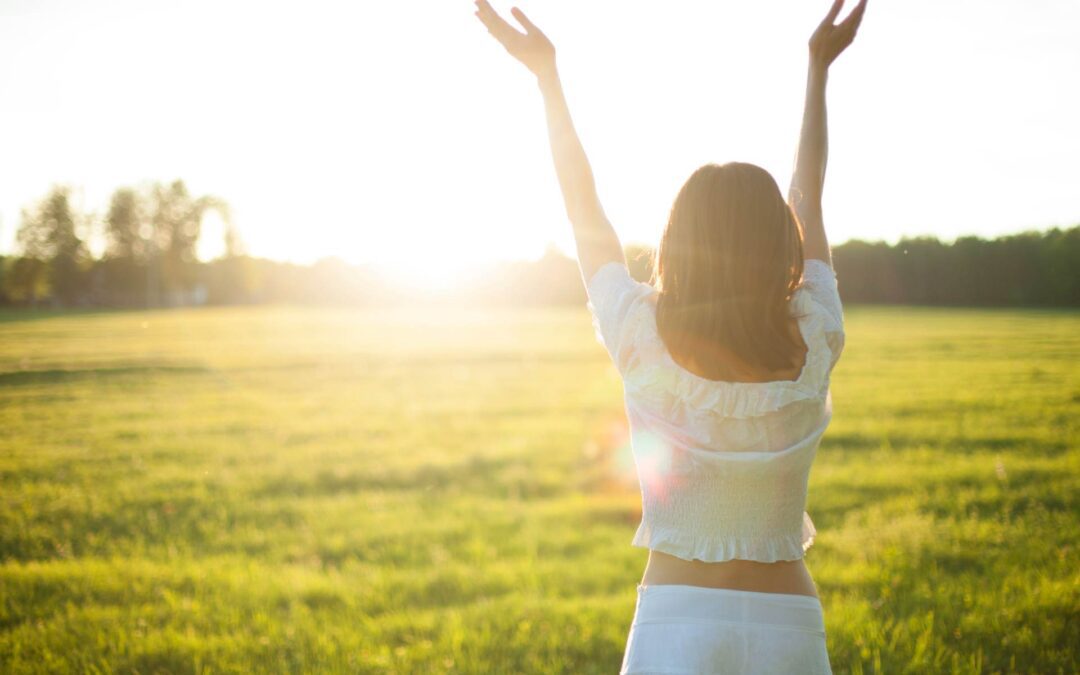 Spring Cleaning for Your Health: Detoxing Your Body & Supporting Your Liver (HRT & Liver Health Connection)